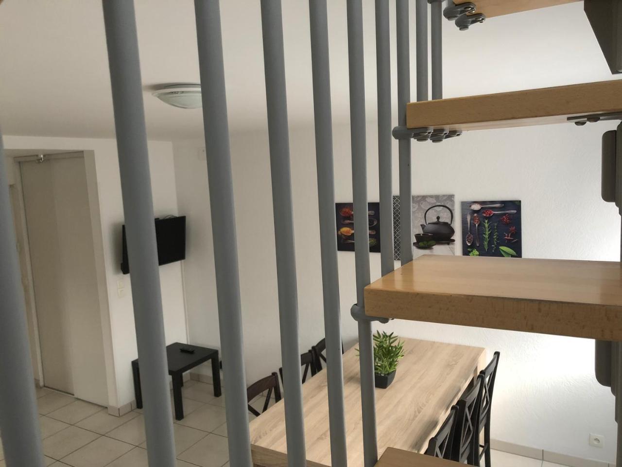 Studios Near Lycee Jean Mermoz Saint-Louis  Ngoại thất bức ảnh